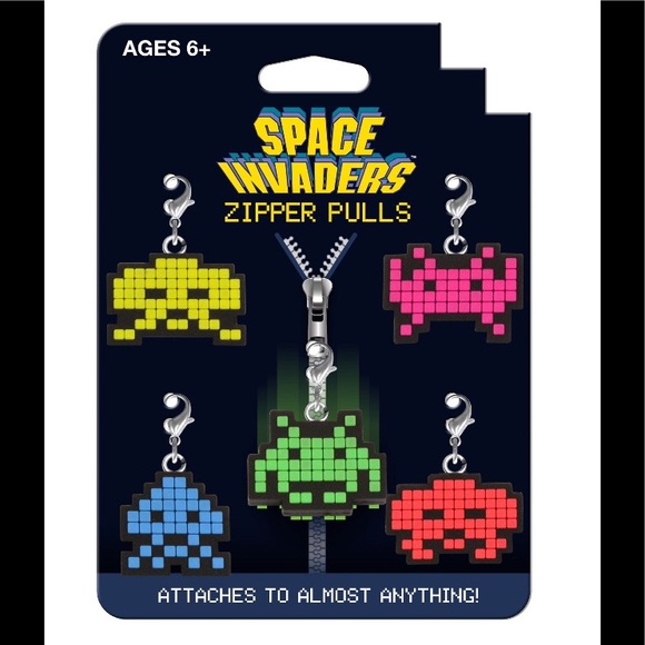 Space Invaders rubber zipper pulls / bag charms - Picture 1 of 4